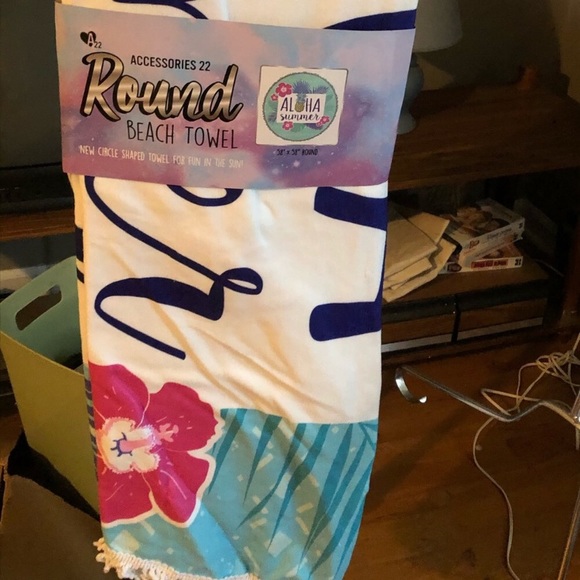 Flamingo round beach towel 58” - Picture 3 of 5